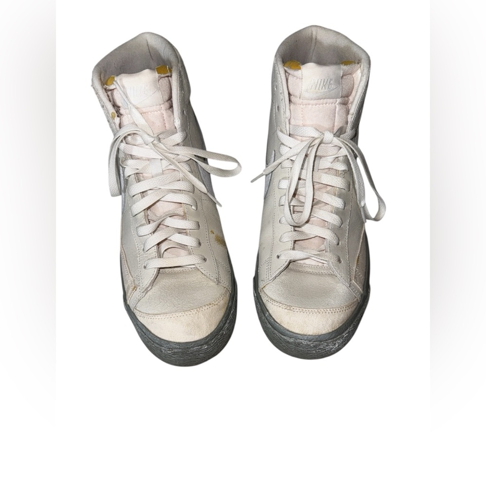 Nike Men's Cream and Gray blazers
